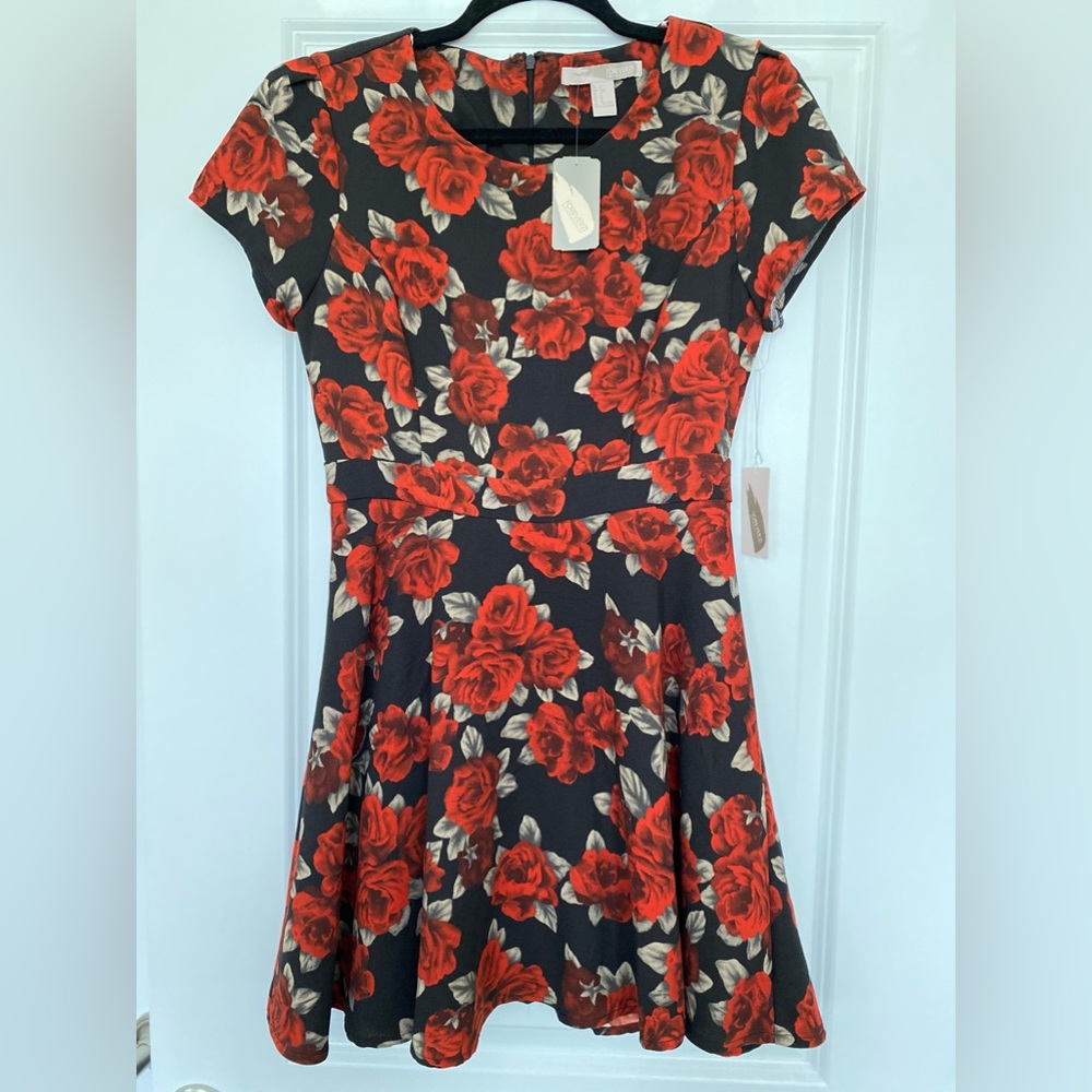 FOREVER 21 red and black floral dress. Size small. New with tags